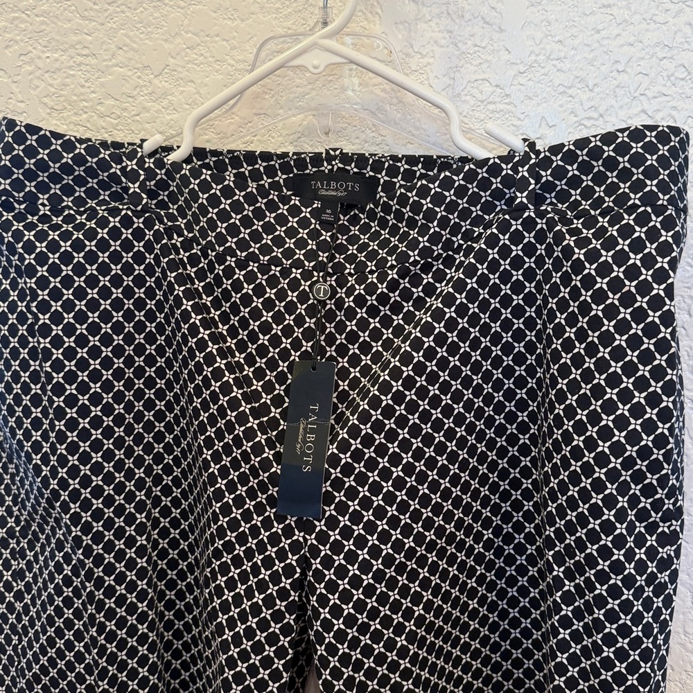 Talbots Chatham Short (pants)  Size 16 - Picture 10 of 16